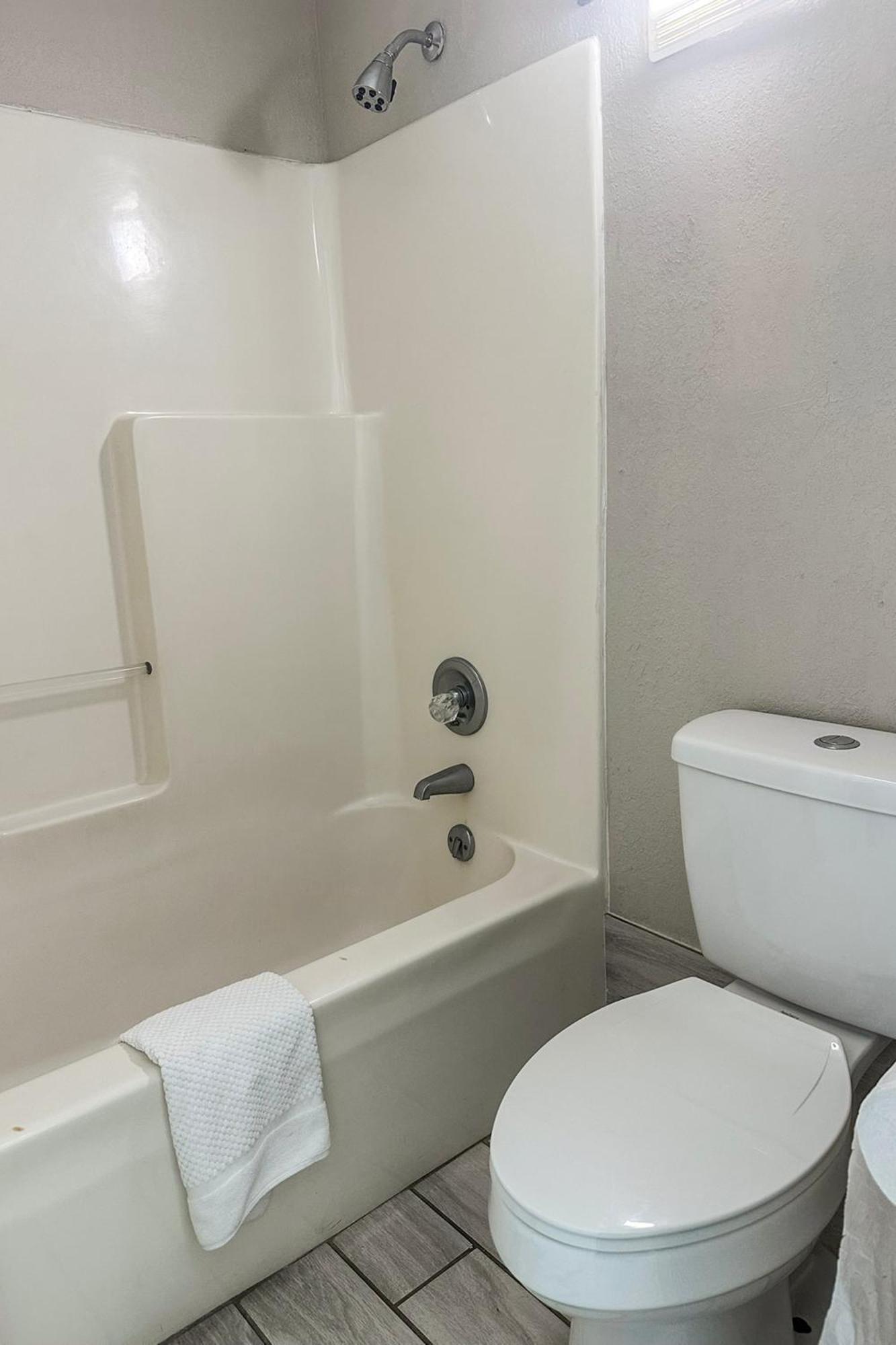 Regal Inn Guntersville By Oyo Hwy 431 Εξωτερικό φωτογραφία