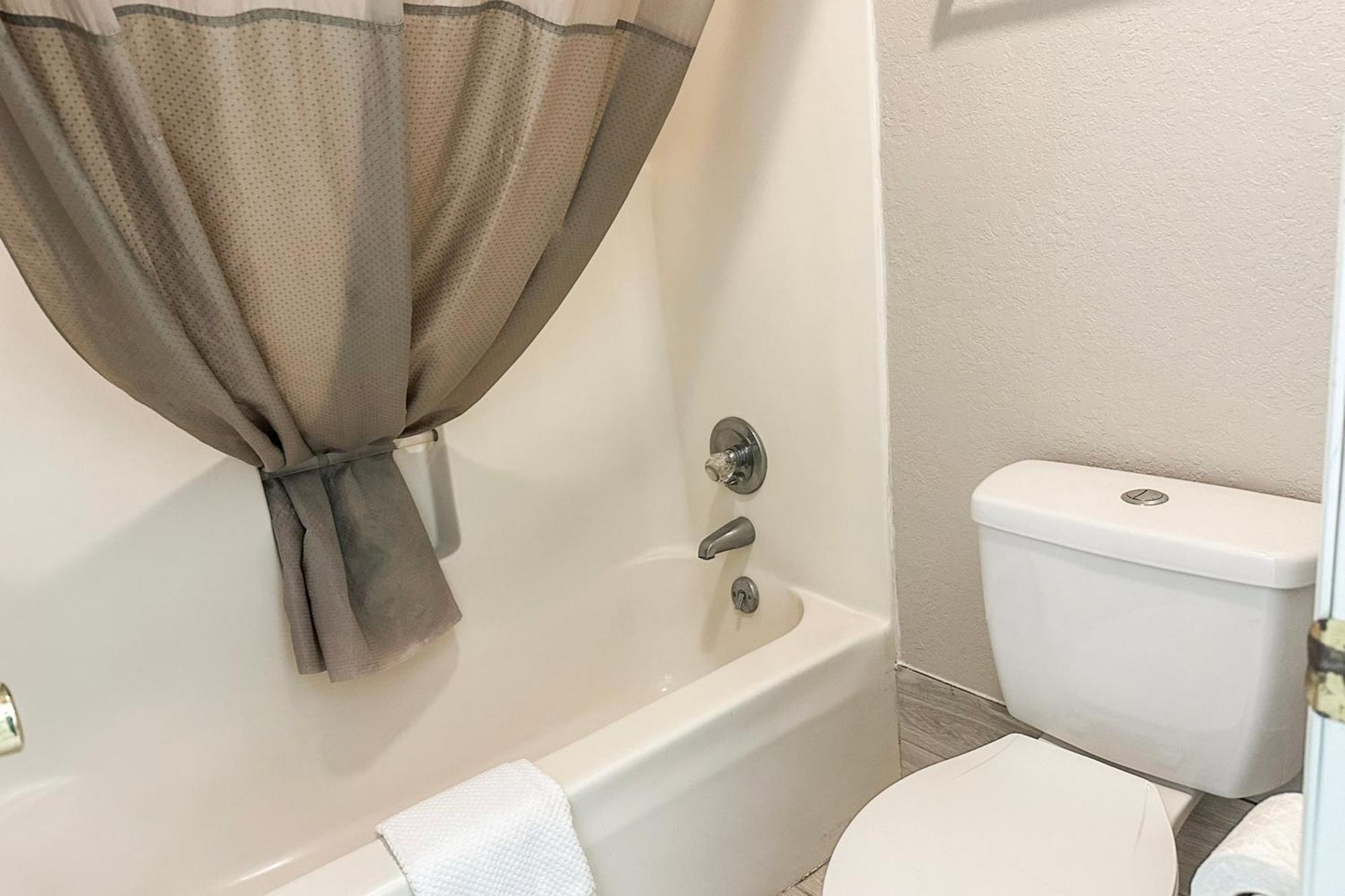 Regal Inn Guntersville By Oyo Hwy 431 Εξωτερικό φωτογραφία