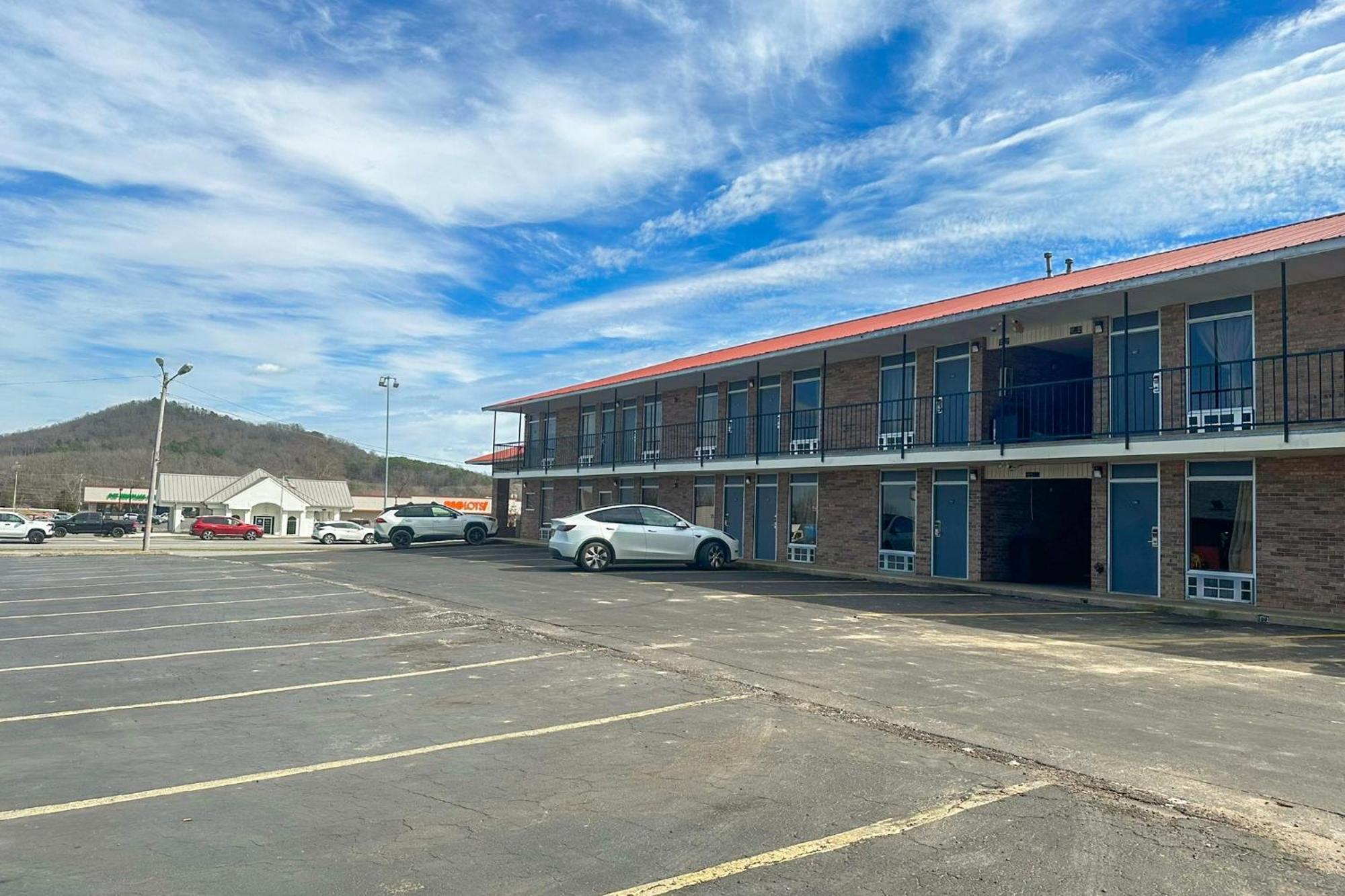 Regal Inn Guntersville By Oyo Hwy 431 Εξωτερικό φωτογραφία