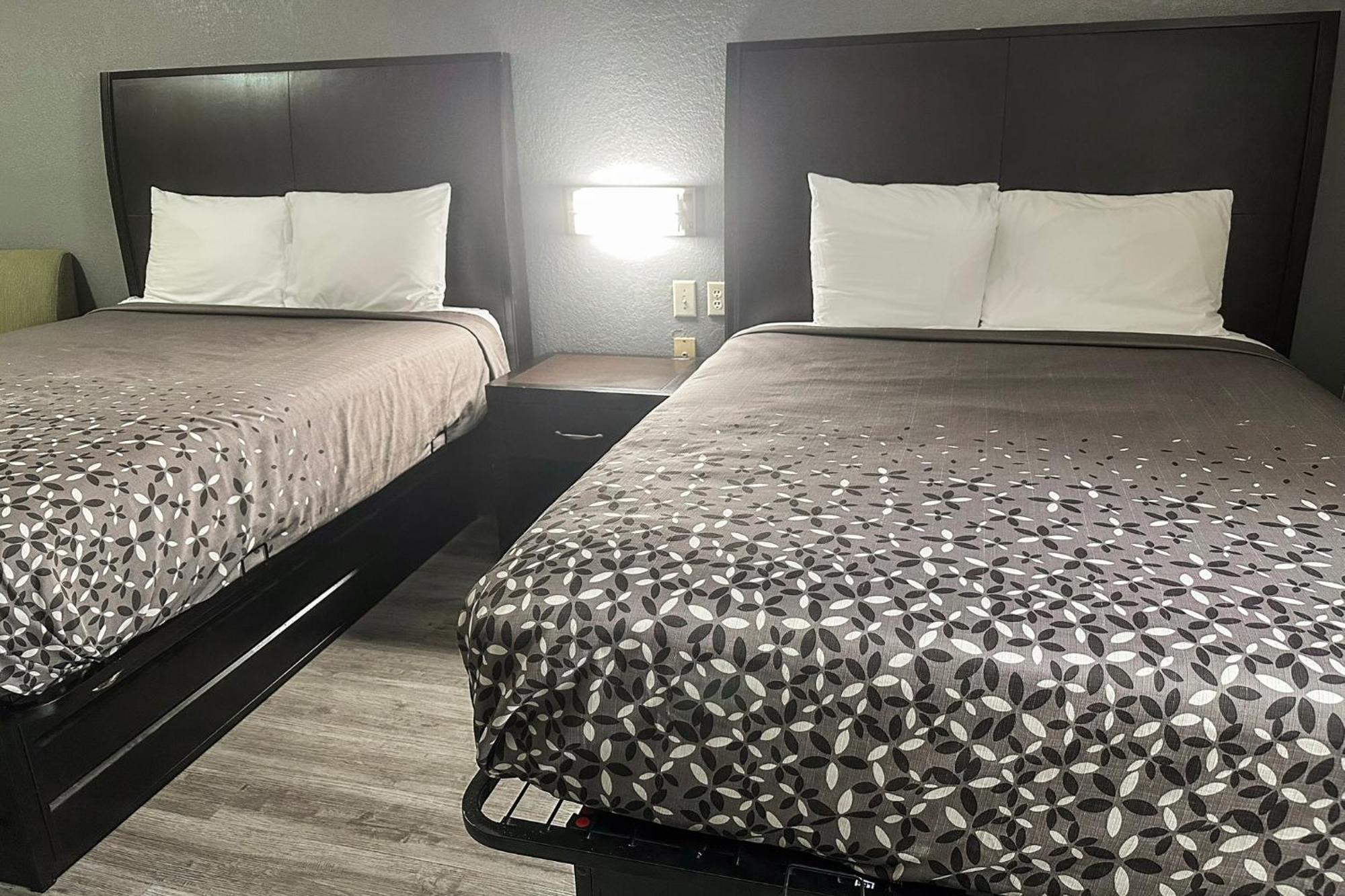 Regal Inn Guntersville By Oyo Hwy 431 Εξωτερικό φωτογραφία