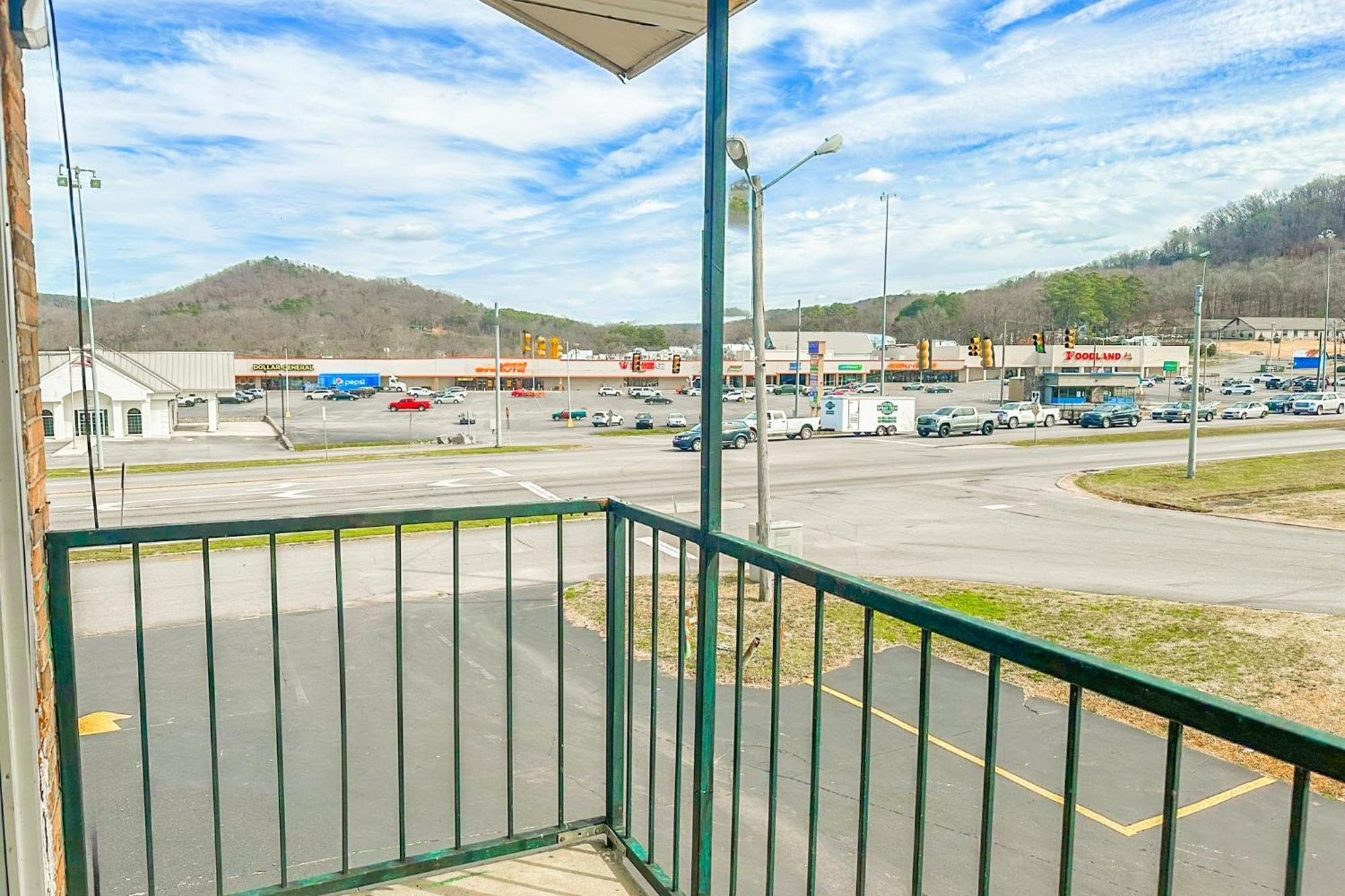 Regal Inn Guntersville By Oyo Hwy 431 Εξωτερικό φωτογραφία
