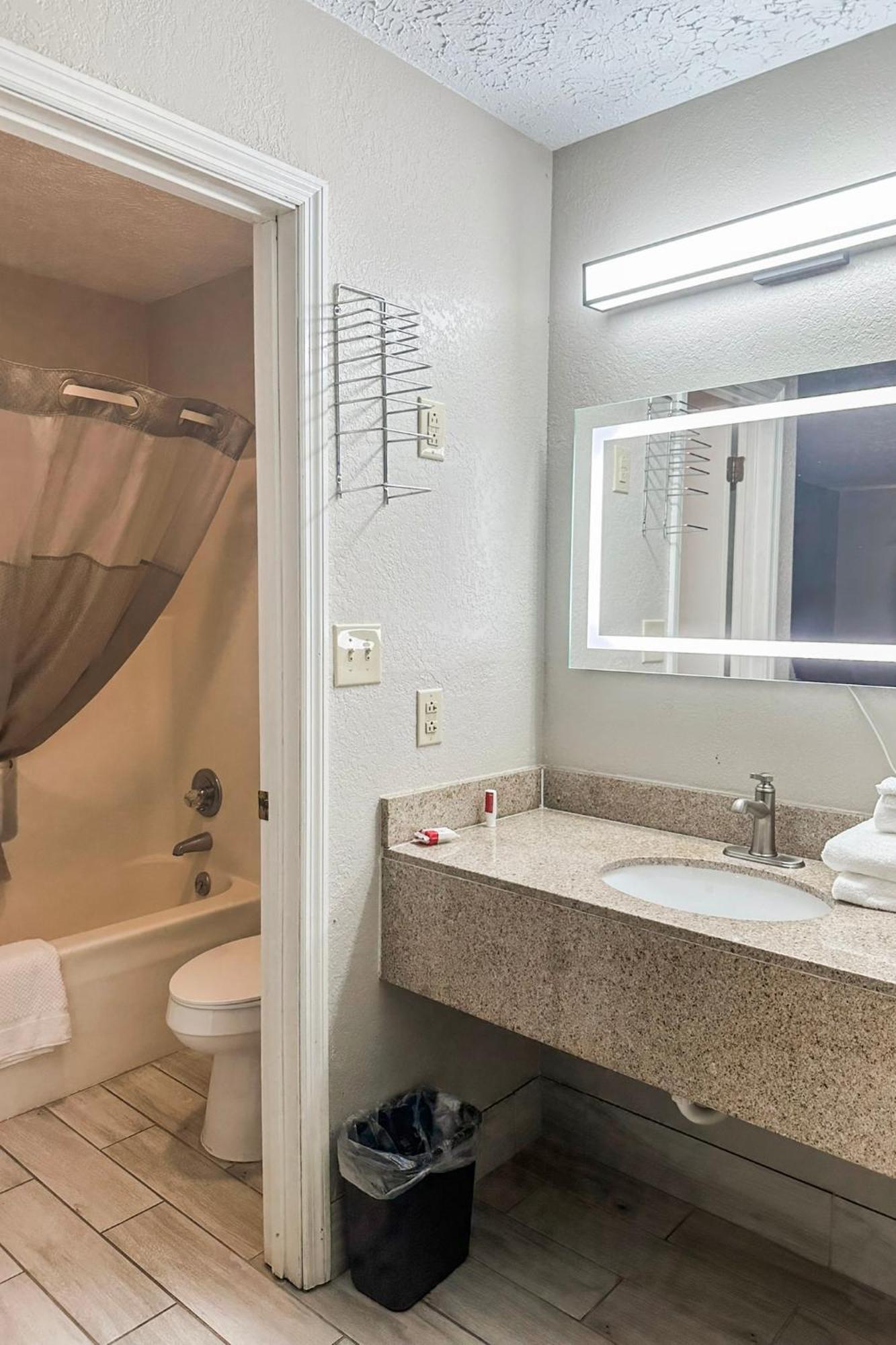 Regal Inn Guntersville By Oyo Hwy 431 Εξωτερικό φωτογραφία