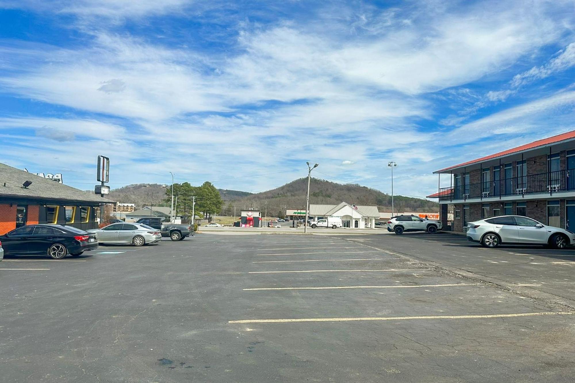 Regal Inn Guntersville By Oyo Hwy 431 Εξωτερικό φωτογραφία