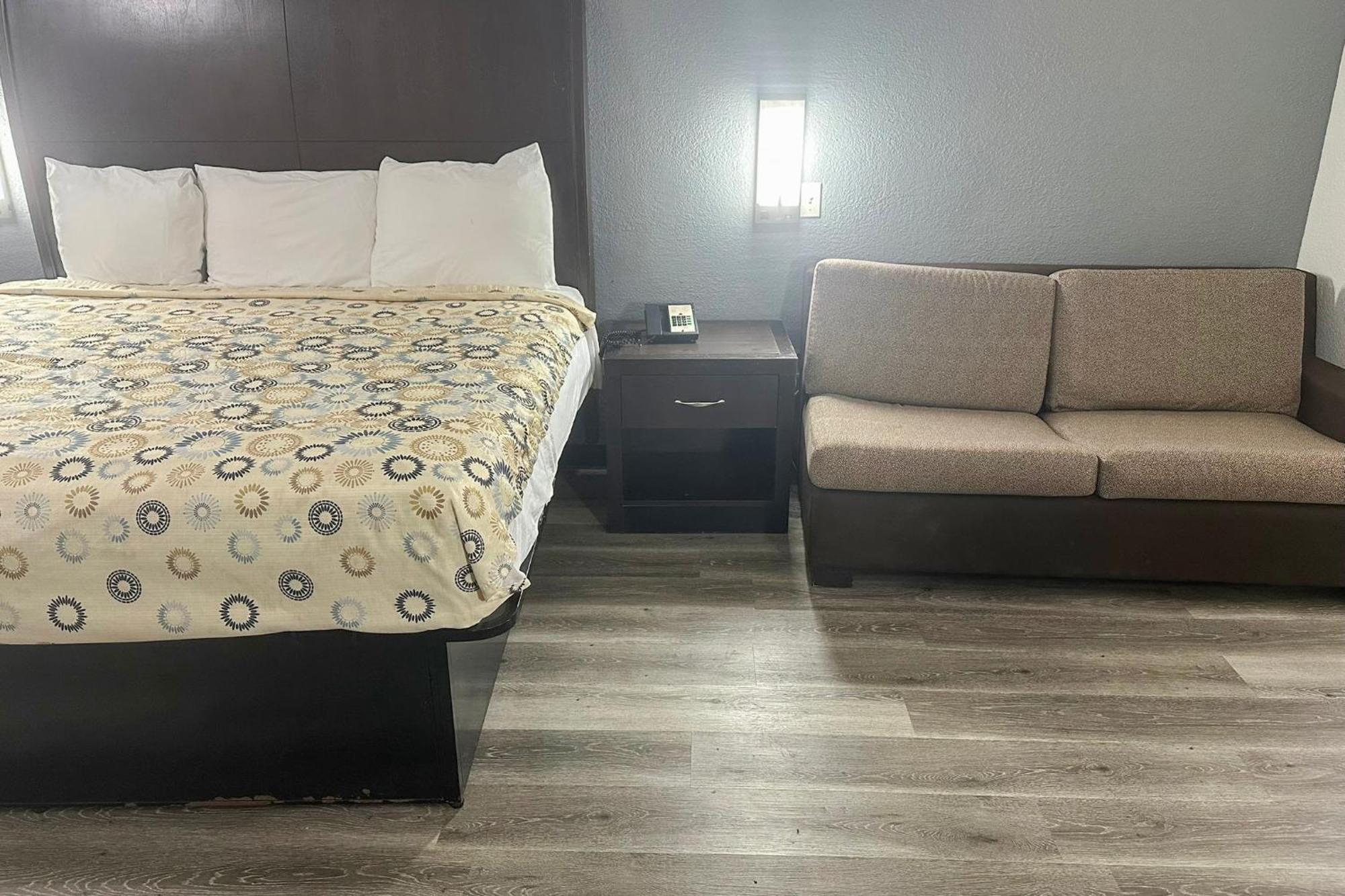 Regal Inn Guntersville By Oyo Hwy 431 Εξωτερικό φωτογραφία